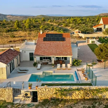 Villa Milamar By Guide