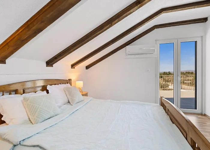 Villa Milamar By Guide